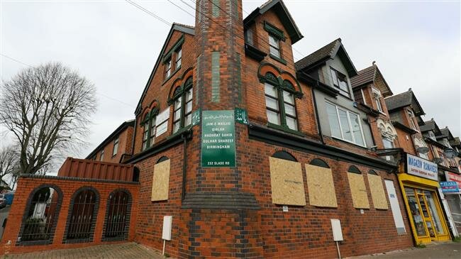 5 Masjid di Birmingham Inggris Diserang dengan Palu Godam
